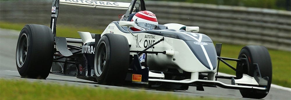 Pedro Piquet parte para testes de F-3 na Europa