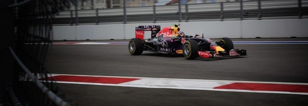 Red Bull e Toro Rosso decidem não usar novo motor da Renault