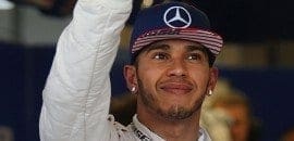 Lewis Hamilton extremamente emocionado com a conquista do seu terceiro título