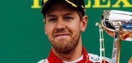 Sebastian Vettel parabeniza Lewis Hamilton pelo tricampeonato