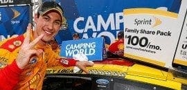 Logano vence em Talladega e elimina Earnhardt Jr. do Chase