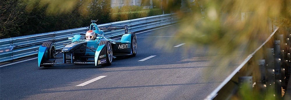 Nelsinho Piquet acerta estratégia para pontuar no ePrix da Malásia