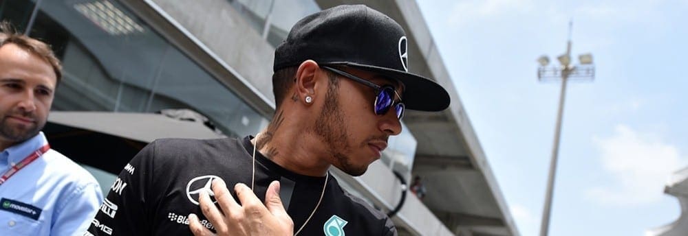 Hamilton aproveita título antecipado para ‘curtir a vida adoidado’