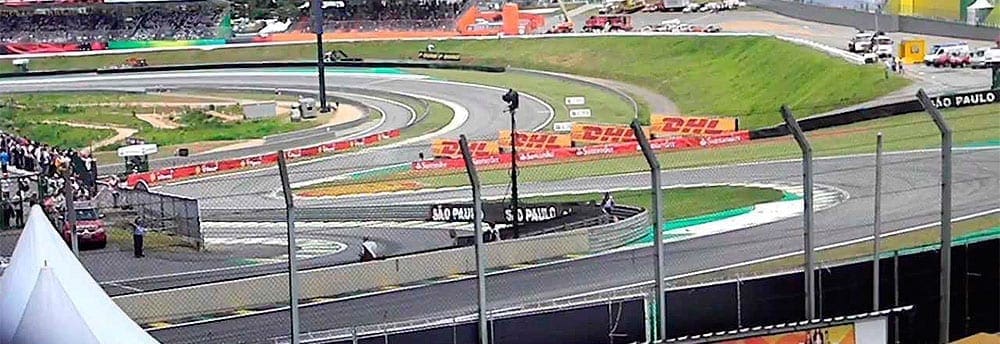 Fortes ventos e chuva assolam Interlagos derrubando cobertura de arquibancada