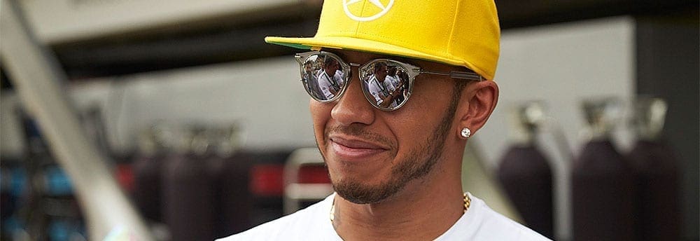 Hamilton elogia pilotagem de Rosberg e critica falta de ponto de ultrapassagem
