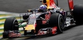 Fora dos pontos, Daniel Ricciardo lamenta punição no grid