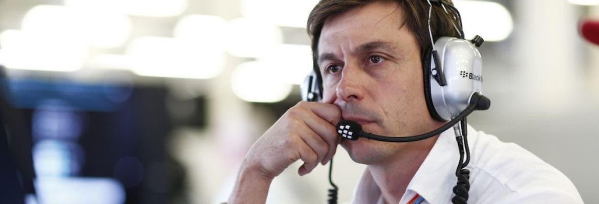 Wolff “chateado” apesar do título de Hamilton