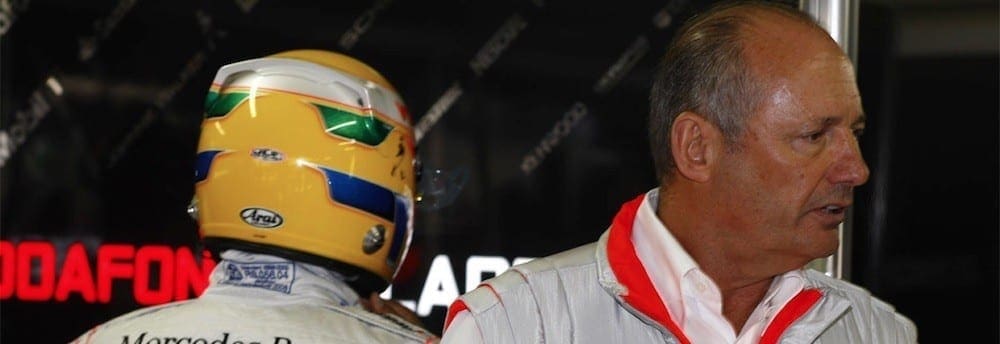Ron Dennis reprova “novo” comportamento de Lewis Hamilton