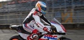 Fernando Alonso testa moto Honda usada na MotoGP em Motegi
