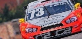 Sergio Jimenez começa na frente em Interlagos