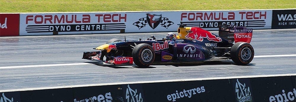 Daniel Ricciardo sai de férias com a certeza de avanço da Red Bull