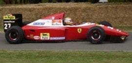 Ferrari pode usar pintura vermelha e branca em 2016