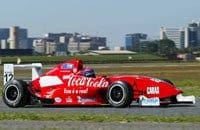 F-Renault: Foizer vence e dispara na liderança