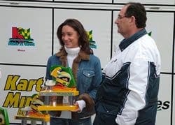 Brasileiro: Sobrinha de Ayrton Senna entrega prêmios aos novos campeões