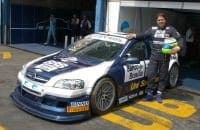 Piloto residente em Miami estréia em Londrina