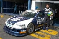 Piloto residente em Miami estréia em Londrina