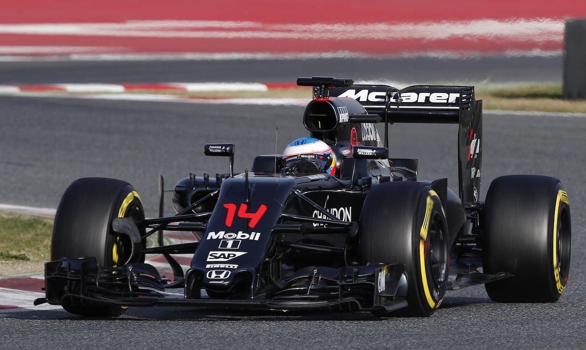 F1: Villeneuve culpa Ron Dennis por rivalidade entre Alonso e Hamilton Fernando Alonso (McLaren) - Testes Barcelona