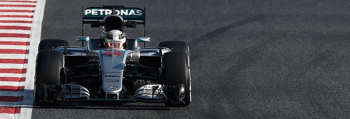 Hamilton aprova nova asa dianteira da Mercedes