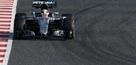 Hamilton aprova nova asa dianteira da Mercedes