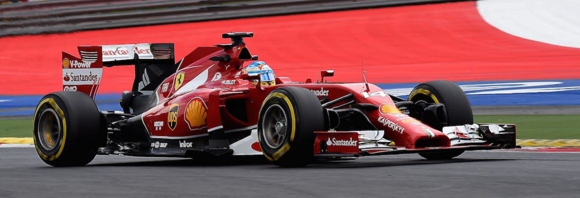 Aquecimento F1: Maldonado bate em perseguição a Alonso no GP da Austrália 2012