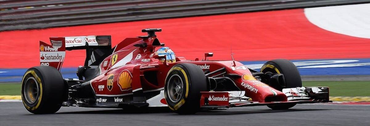 Aquecimento F1: Maldonado bate em perseguição a Alonso no GP da Austrália 2012 Aquecimento F1: Maldonado bate em perseguição a Alonso no GP da Austrália 2012