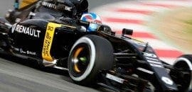 Problema em software do motor atrapalha dia da Renault