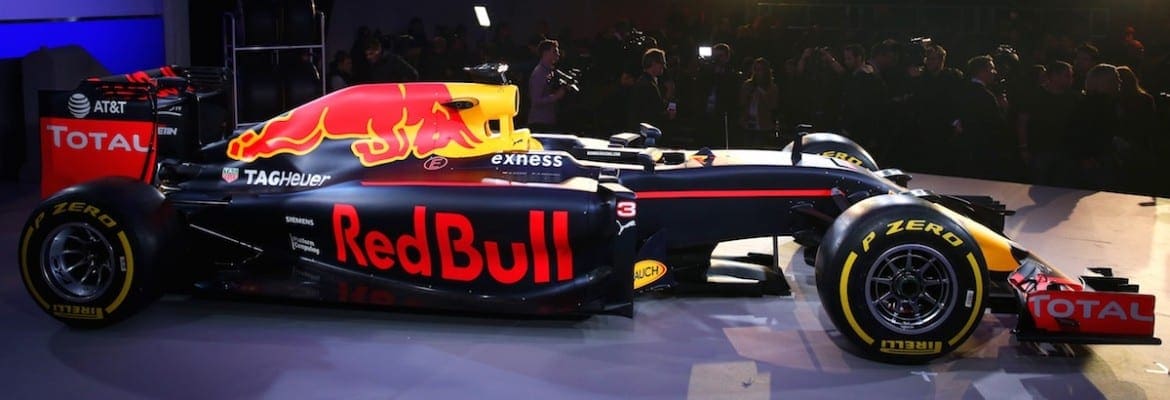 Red Bull terá igualdade de motores com a Renault