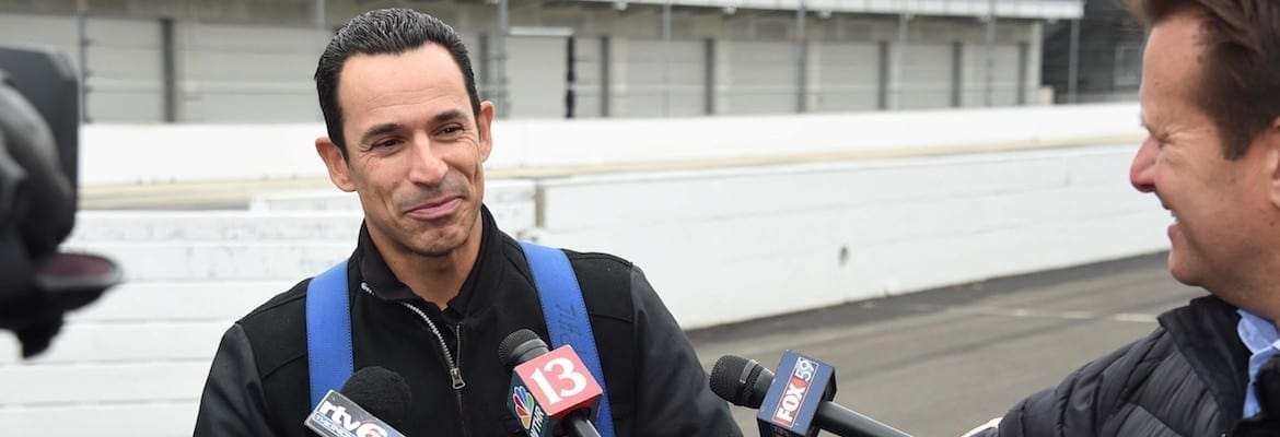 Helio Castroneves recebe homenagem em Indianapolis