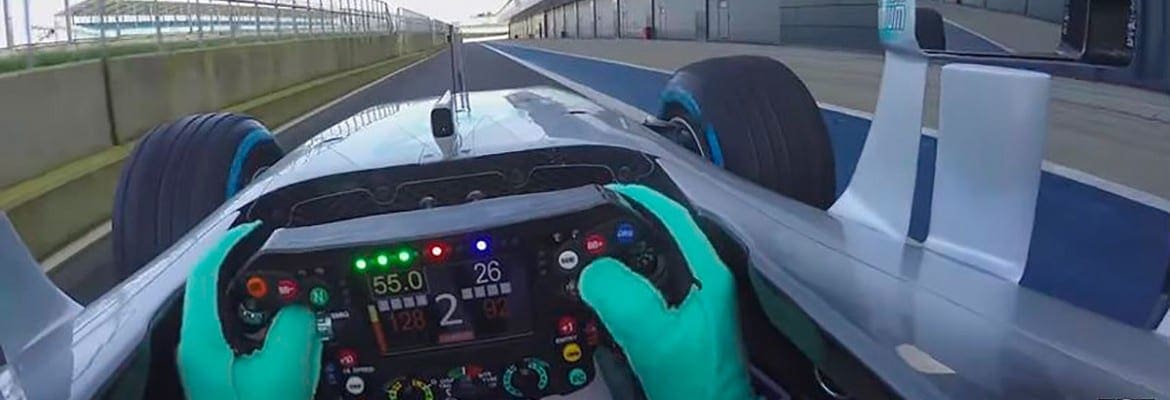 Vídeo: Nova Mercedes faz sua estreia em pista