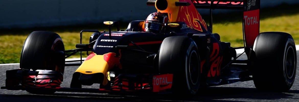 Daniil Kvyat sente-se mais confiante em 2016