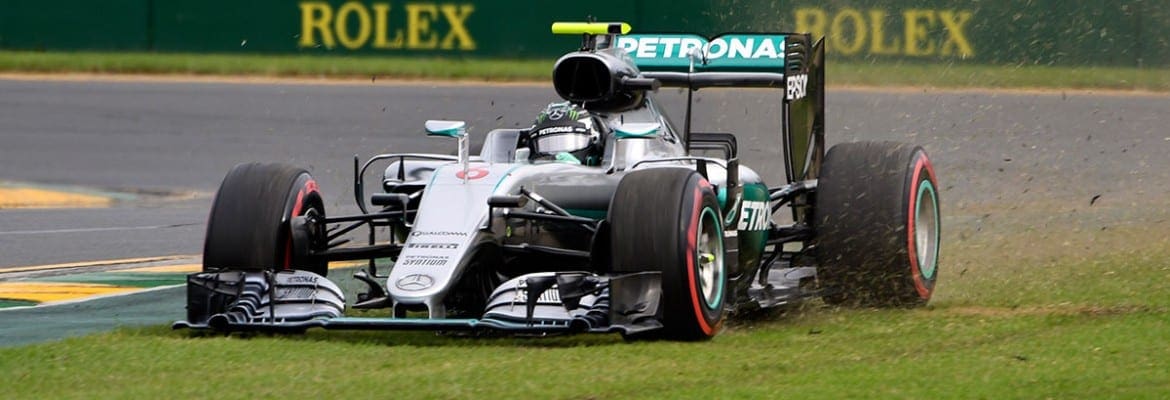 Nico Rosberg busca oportunidade largando da 2ª posição