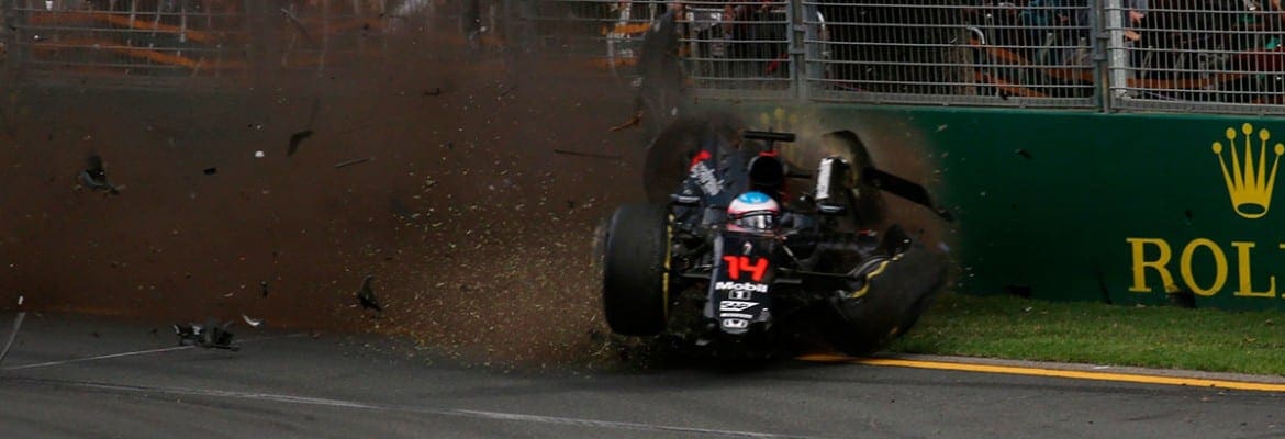 Alonso escapa de acidente impressionante com Gutierrez