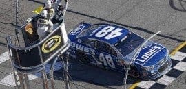 Johnson vence em Atlanta e iguala vitórias de Earnhardt