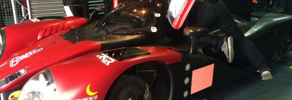 Senna se poupa no primeiro dia de testes