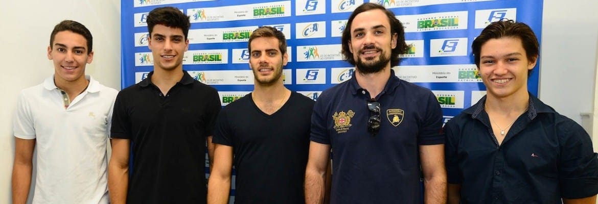 Pilotos da F-3 Brasil recebem prêmio em dinheiro