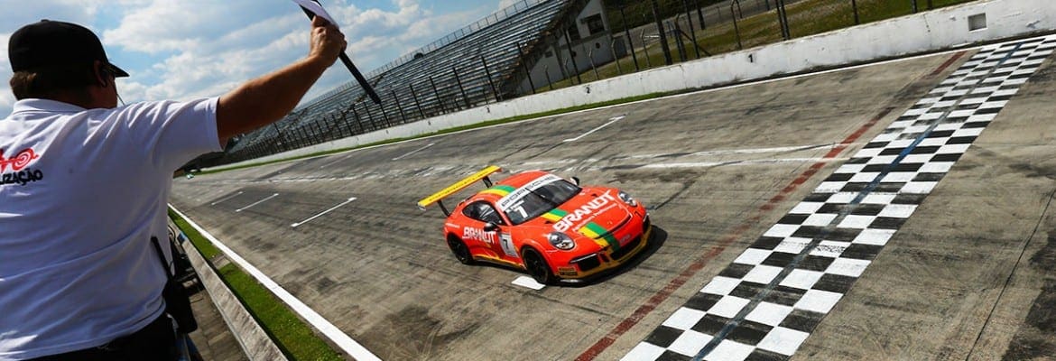 Miguel Paludo brilha na abertura da Porsche GT3 Cup em Curitiba