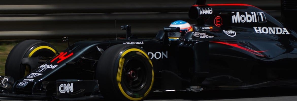 Alonso acredita em pódio da McLaren, mas critica Honda