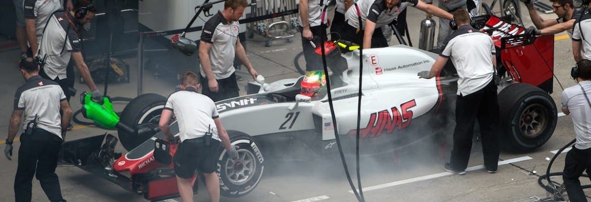 Fogo nos freios acentua dia difícil da Haas em Xangai
