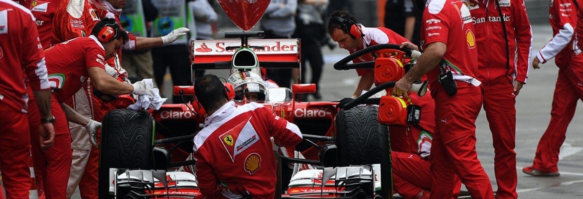 Com pista molhada, Vettel lidera último treino livre em Xangai