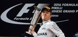 Na China, Nico Rosberg vence a terceira do ano