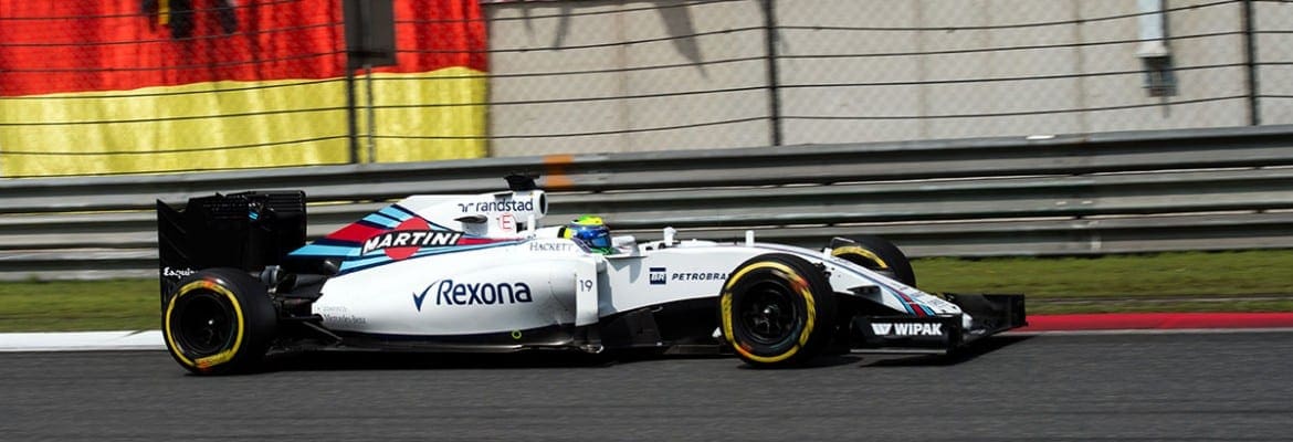 Massa comemora ter terminado à frente de Hamilton