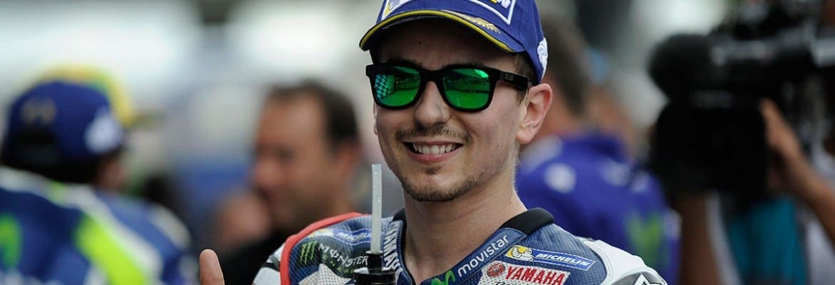 Jorge Lorenzo testa Mercedes em Silverstone