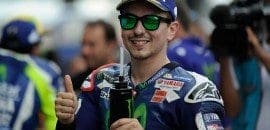 Jorge Lorenzo testa Mercedes em Silverstone