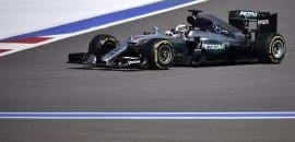 Com melhor volta, Hamilton domina primeiro dia de treinos na Rússia