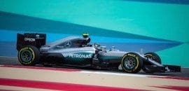 Mercedes continua mostrando favoritismo no 2º treino livre
