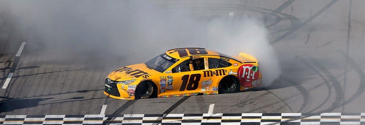 Kyle Busch venceu em Martinsville no domingo passado