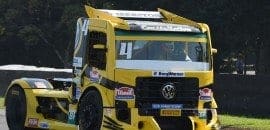 Felipe Giaffone em primeiro na F-Truck em Curitiba