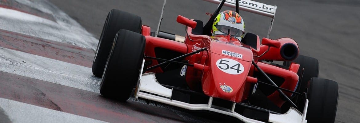 Carlos Cunha vence na abertura da temporada da F-3 Brasil