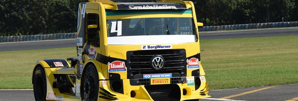 Giaffone de novo na frente. Agora no warm up da Truck