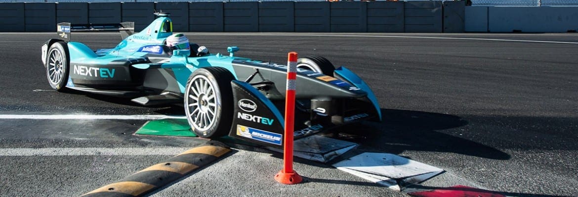 Piquet Jr briga só pela melhor volta em Long Beach e sai frustrado